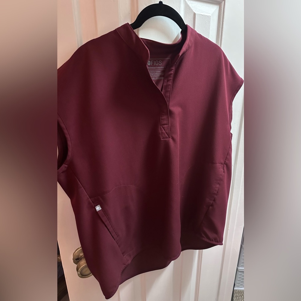 Figs Rafaela Top - Burgundy